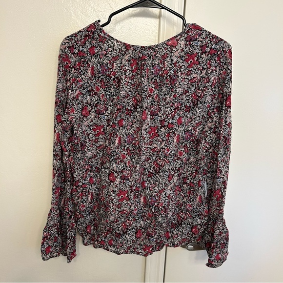 BCBGeneration Ruffle Sleeve Top Black Passion Combo Size Medium Date Night Girly - Picture 9 of 10